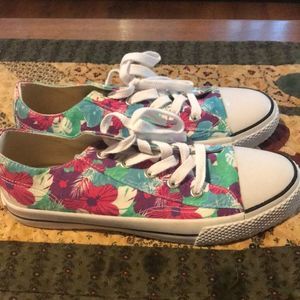 NWOT Airwalk floral shoes